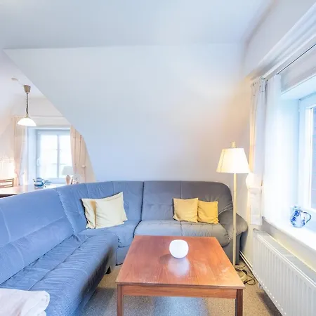 Direkt Am Deich - Ferienwohnung Amrum Im Gaestehaus Am Badedeich Dagebuell Exterior photo