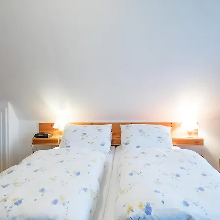 Direkt Am Deich - Ferienwohnung Amrum Im Gaestehaus Am Badedeich Dagebuell Exterior photo