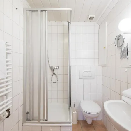 Direkt Am Deich - Ferienwohnung Amrum Im Gaestehaus Am Badedeich Dagebuell Exterior photo