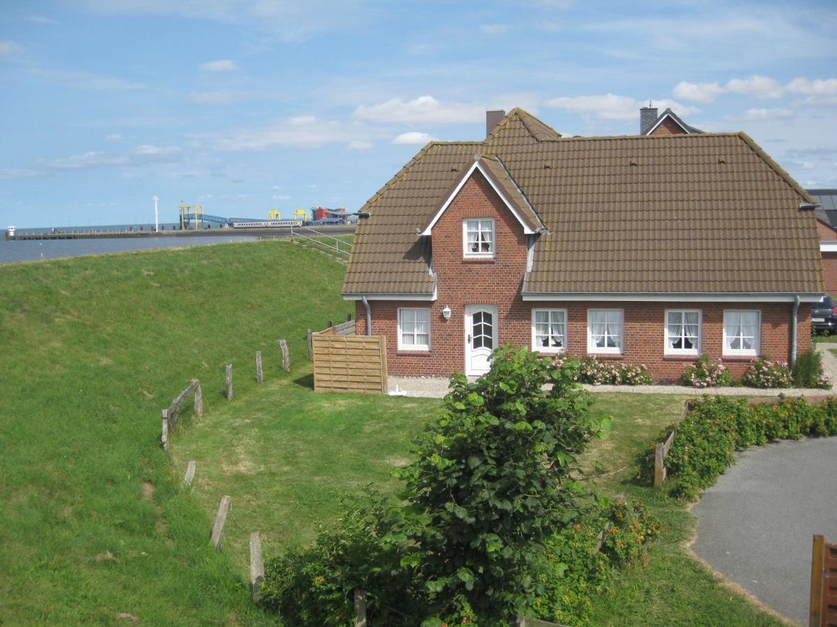 Direkt Am Deich - Amrum Im Gaestehaus Am Badedeich Dagebuell